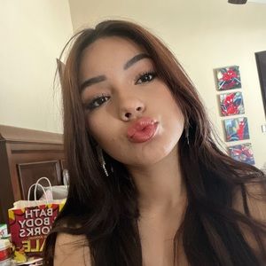 Meet your Posher, Aimee